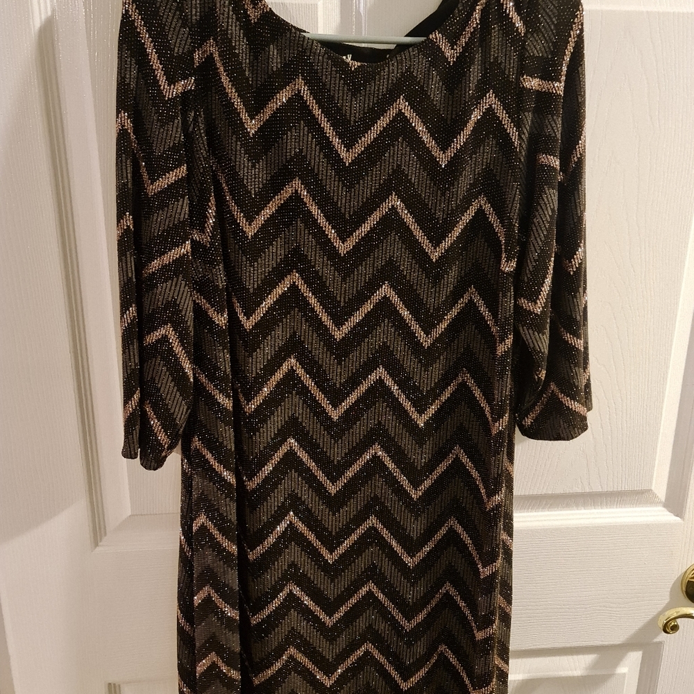 Studio One Sparkly 3/4 sleeve dress size 8